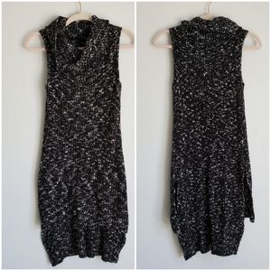 Romeo & Juliet Cowl Neck Tunic Sweater Sleeveless Black Medium